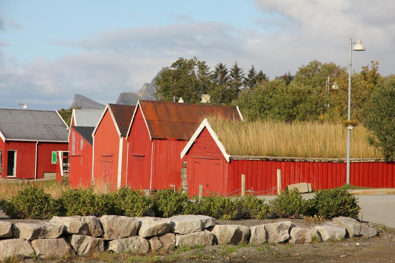 Hus Pa Vakre Ramberg Fra 1904 Villa Luaran gambar